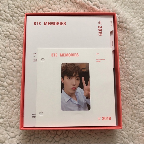 BTS Memories of 2019 BLUE-RAY - Picture 3 of 8
